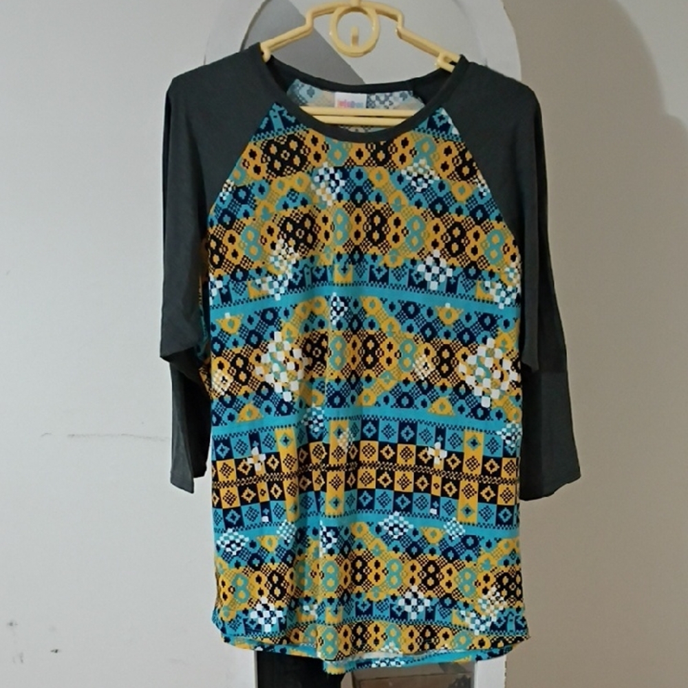 LuLaRoe Multicolor Geometric Long 3/4 Sleeve Top
